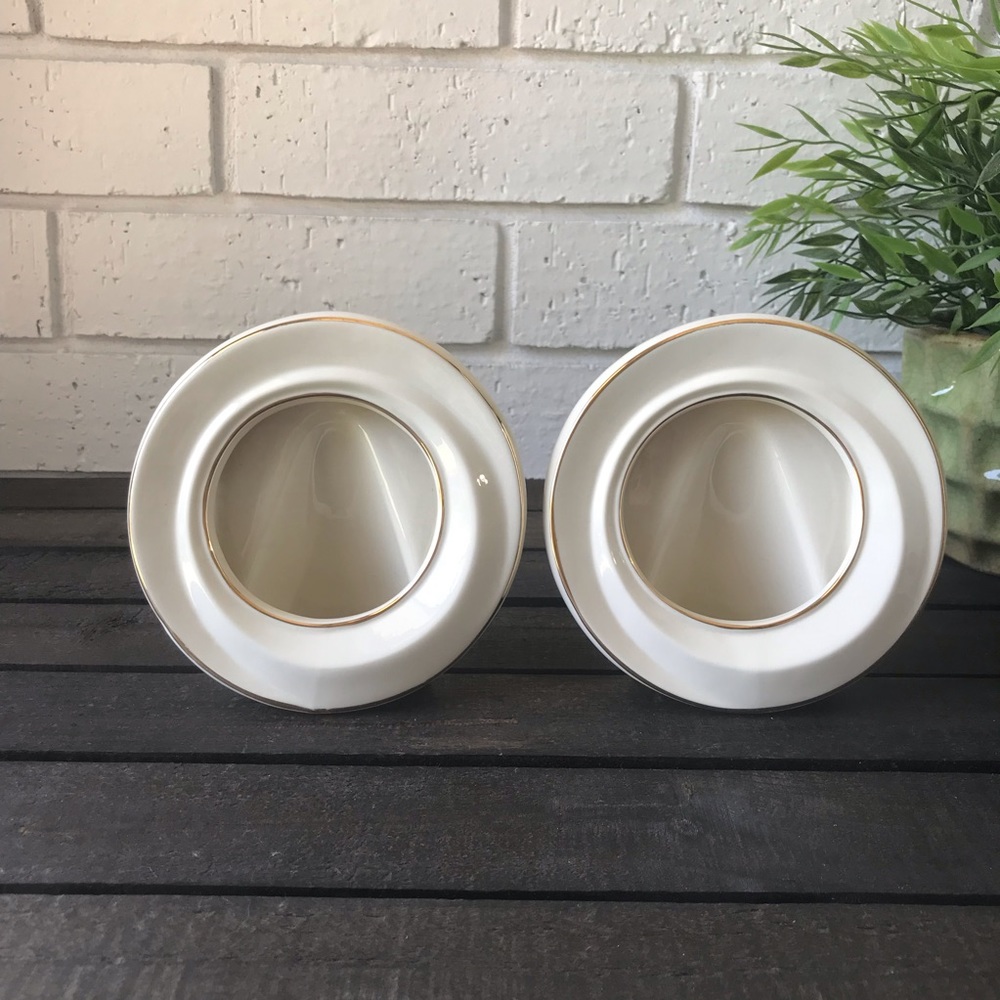 Lenox Ivory Fine China 5” Round Picture Frame Gold Trim